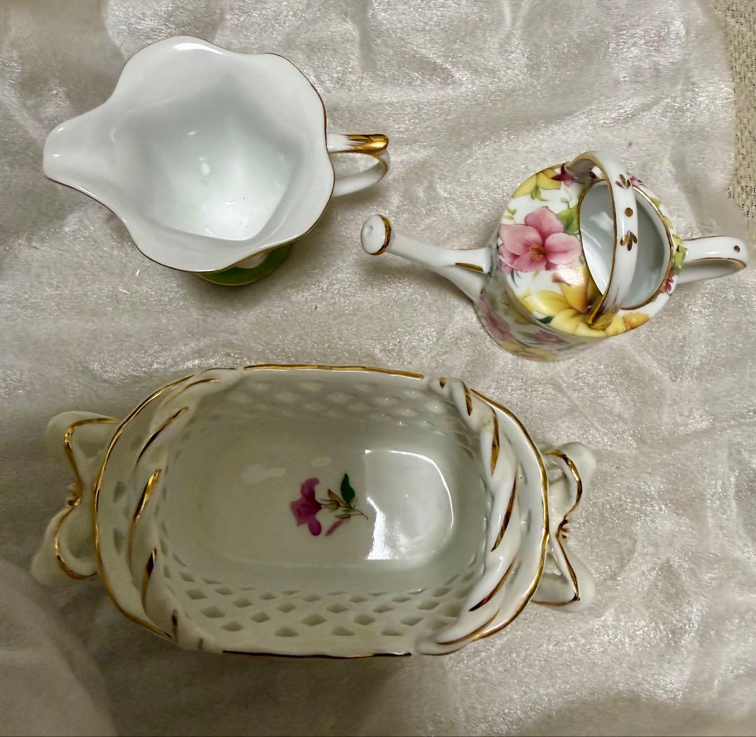 花柄陶磁器セット（楊枝立て、クリーマー、バスケット）