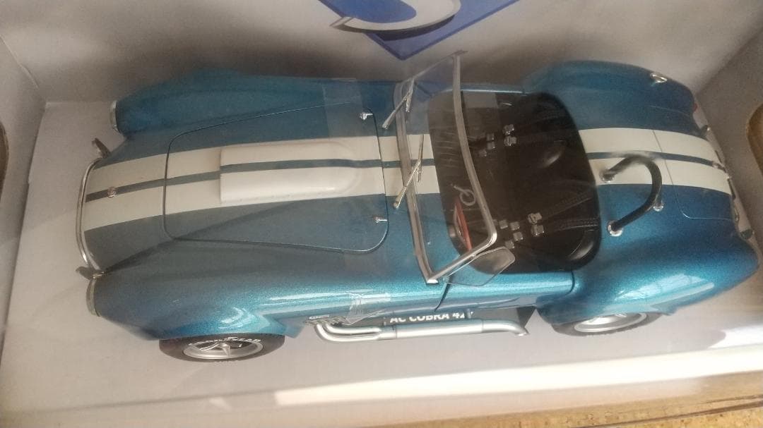 ｊ　 AC COBRA 427 MK.2メタリックブルー 1/18
