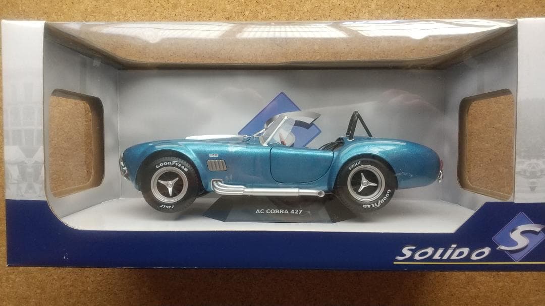 ｊ　 AC COBRA 427 MK.2メタリックブルー 1/18