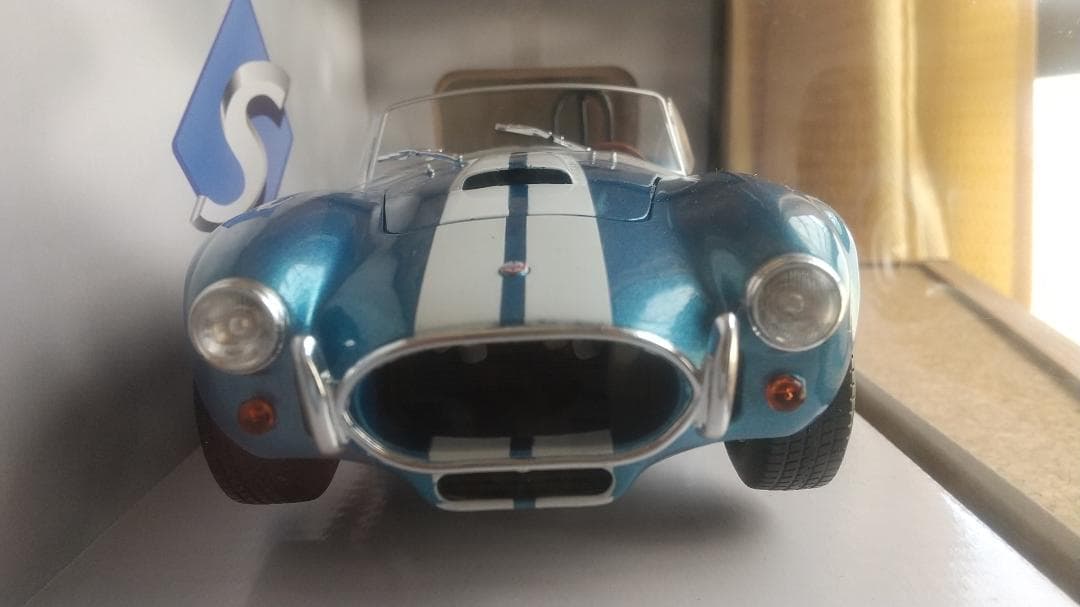 ｊ　 AC COBRA 427 MK.2メタリックブルー 1/18