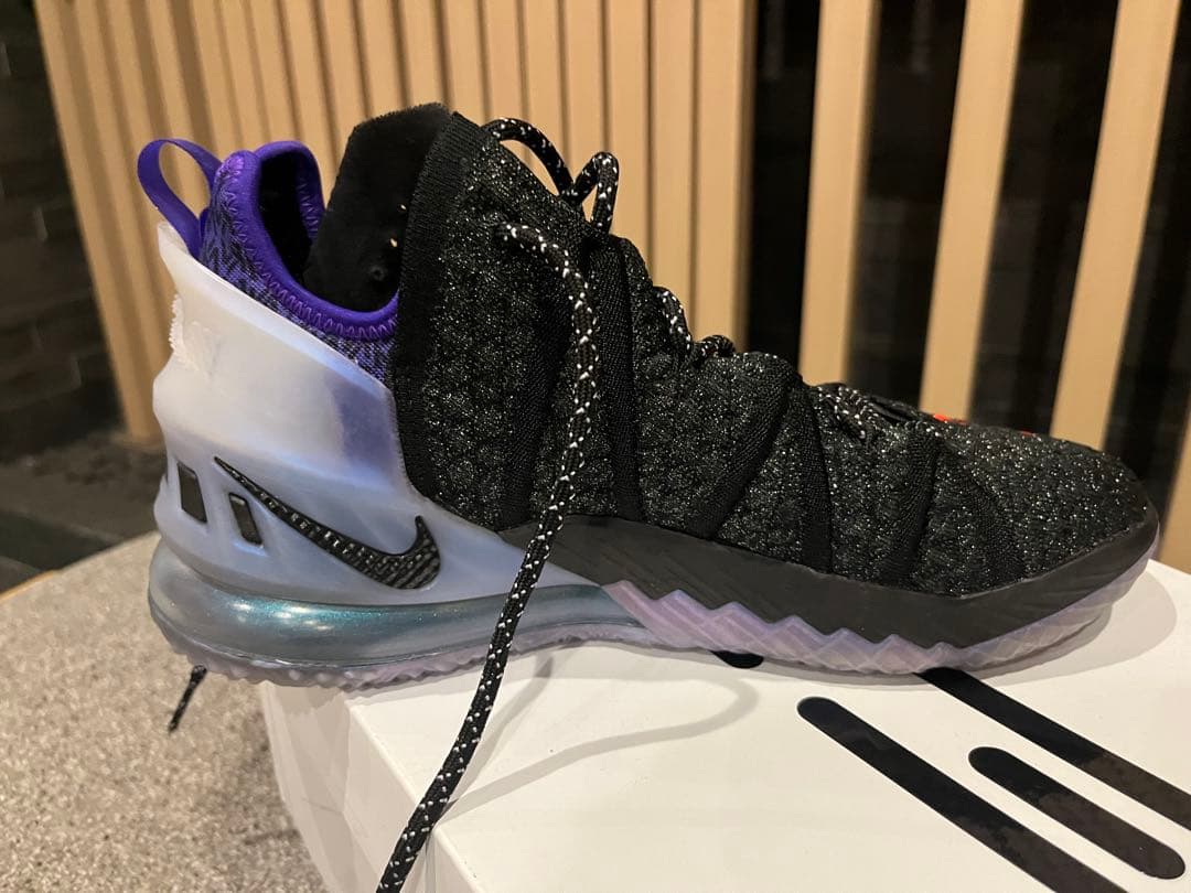 NIKE ナイキ レブロン18キリアンコラボ