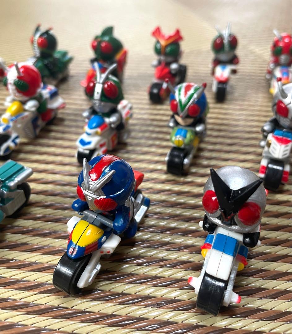 仮面ライダー バイクミニフィギュア16体セット ライドロン付き