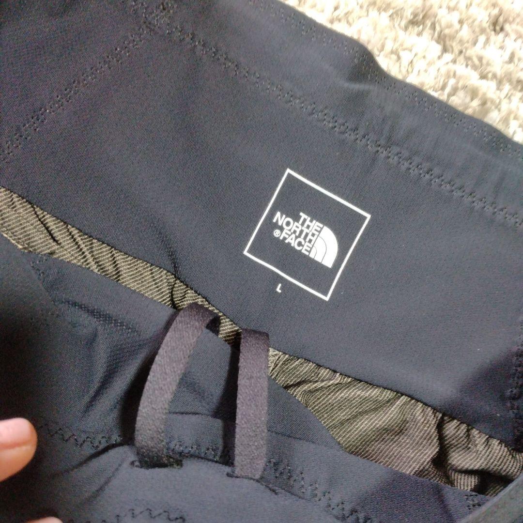 現行販売品ノースフェイスメンズ フリーラン ショーツメンズ【L】ランニングパンツ