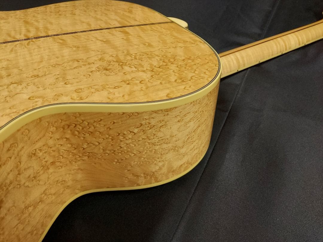 ◆　新品同様　Gibson　J-200　モンタナゴールド　バーズアイ　◆