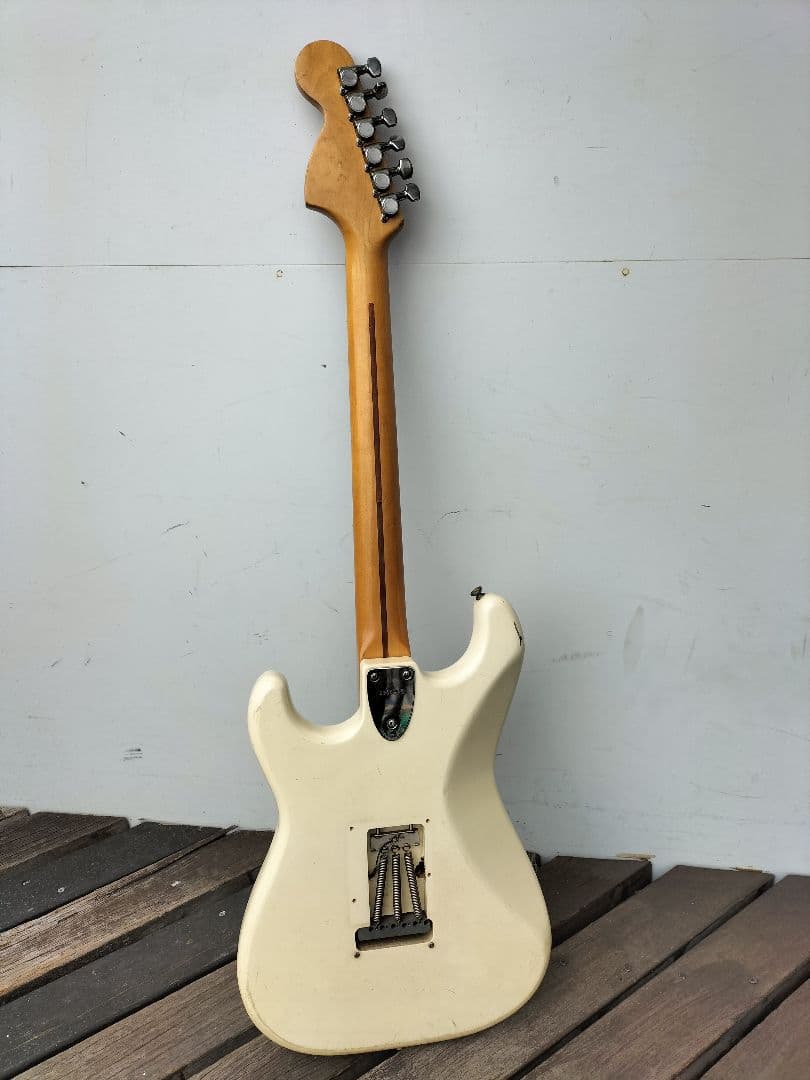 ギター JV Squier by Fender Stratocaster