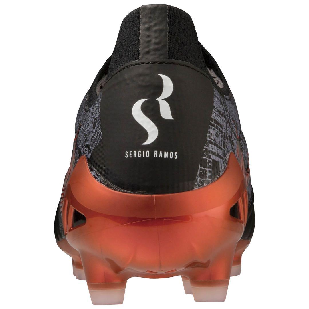Mizuno Sergio Ramos サッカーシューズ