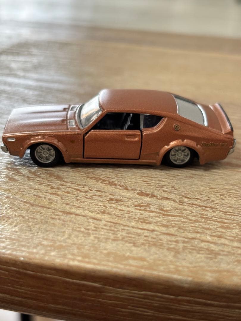 トミカ トミカリミテッド　スカイライン　ケンメリ パトカー　日本製　中国製