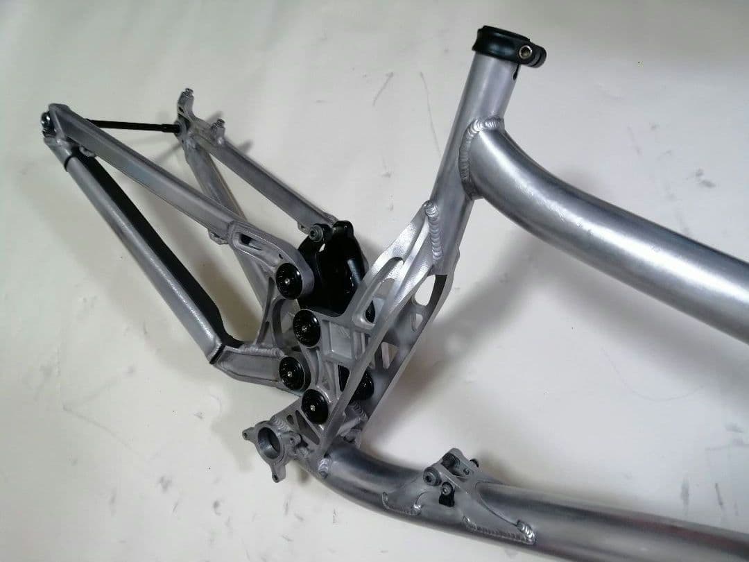 TURNER DHR サイズL 中古