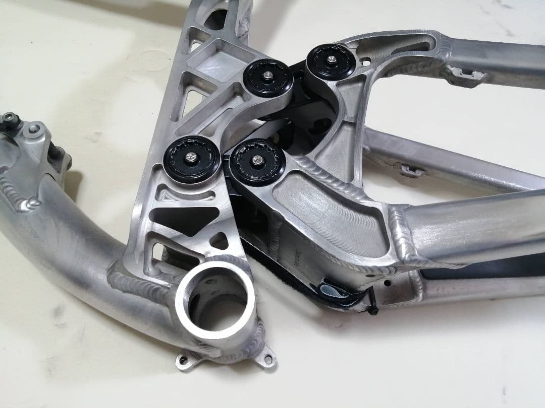 TURNER DHR サイズL 中古