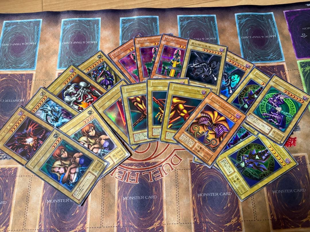遊戯王 初期 二期テキストのみ 希少プレイマット 約1000枚まとめ売り
