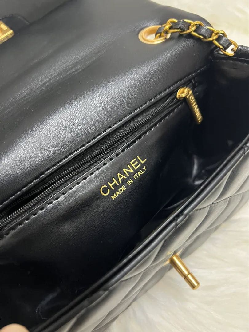 CHANEL CC ロゴブラック キルティングショルダーバック　ノベルティ