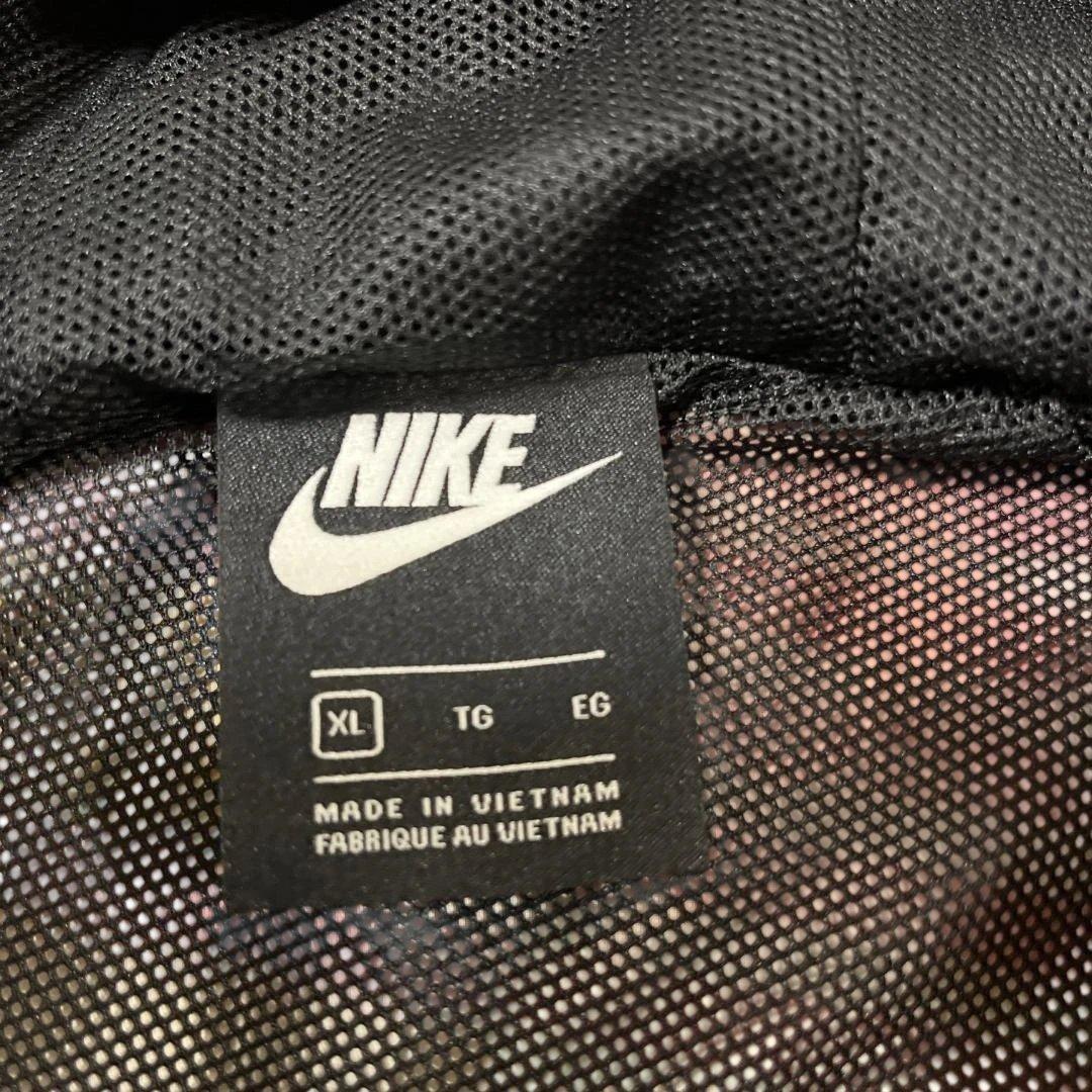美品　NIKE ナイロンパーカー　ジップアップ　国旗　レディース　XL