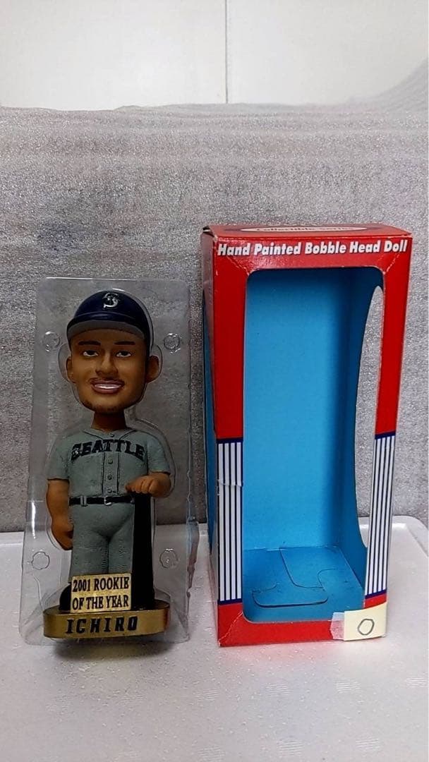 新品、未使用品! イチロー選手、2001年新人賞のボブルヘッド人形！