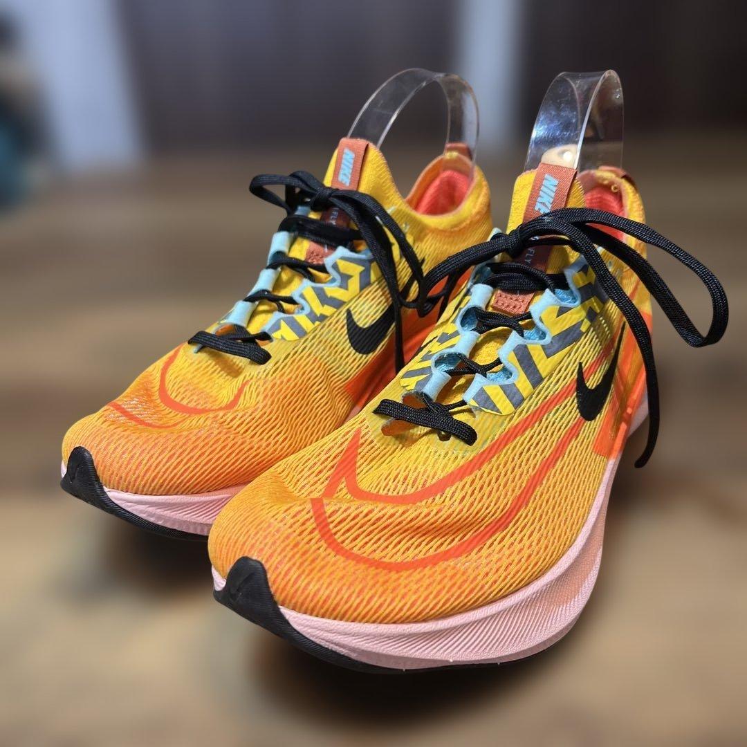 ● 美品　Nike Zoom Fly 4ナイキ　ズームフライ　ランニングシューズ