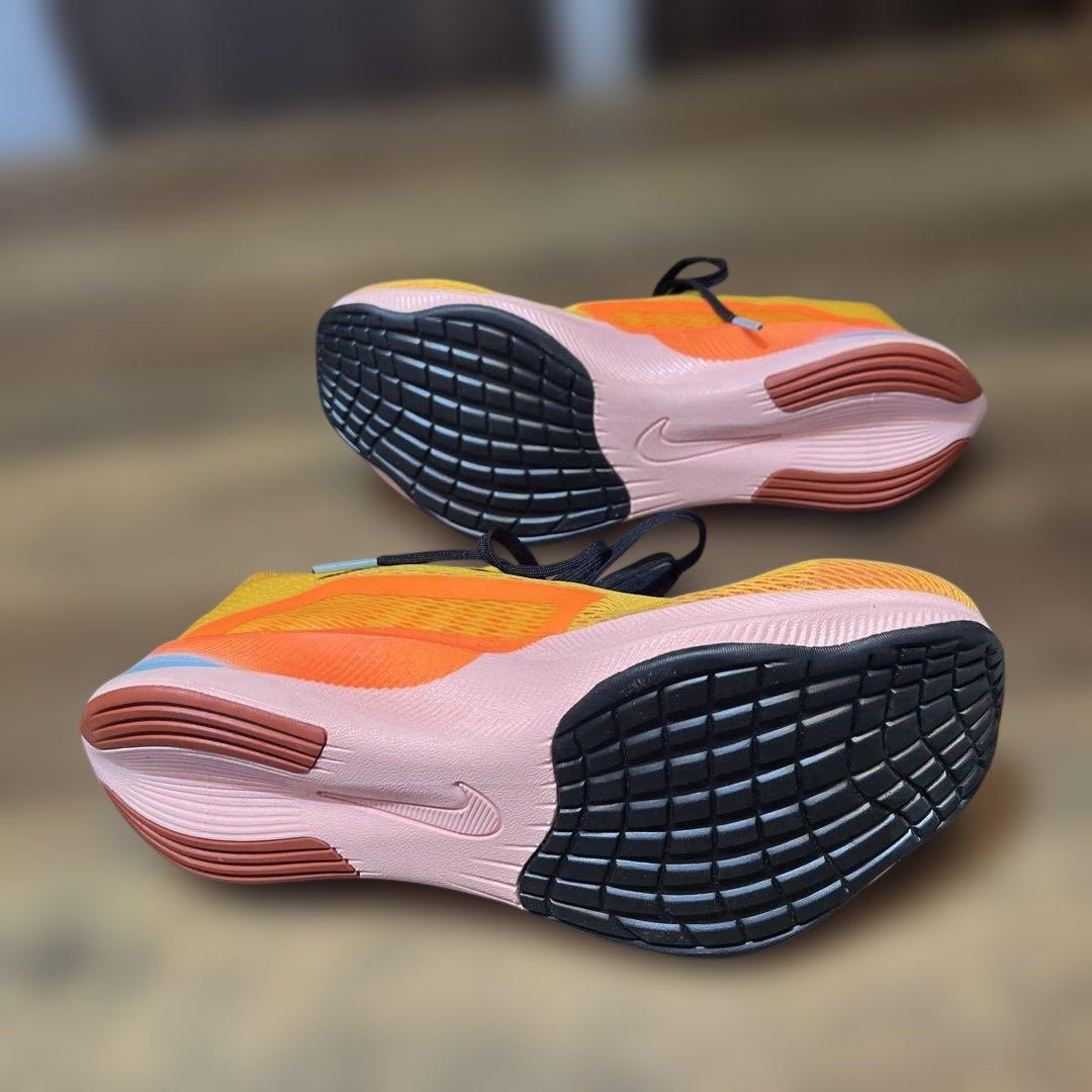 ● 美品　Nike Zoom Fly 4ナイキ　ズームフライ　ランニングシューズ