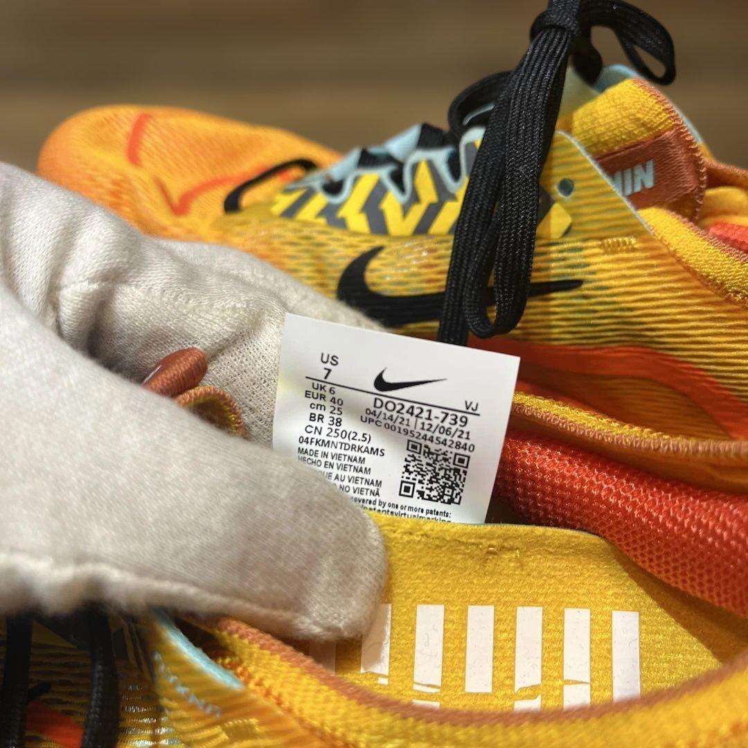 ● 美品　Nike Zoom Fly 4ナイキ　ズームフライ　ランニングシューズ