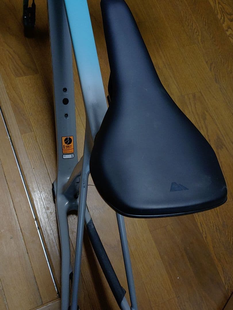 明日21:00まで専用です。 購入お控え下さい。Road lite CF8