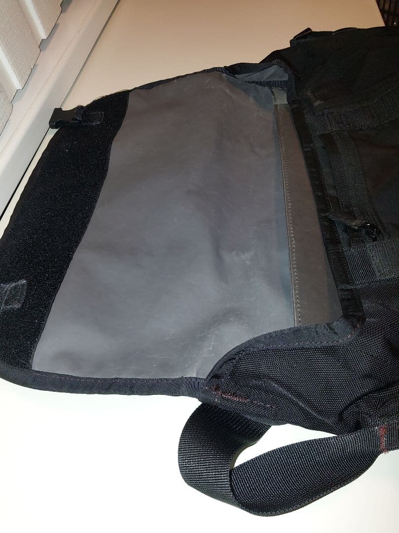 TIMBUK2　Sサイズ メッセンジャーバッグ ショルダーバッグ