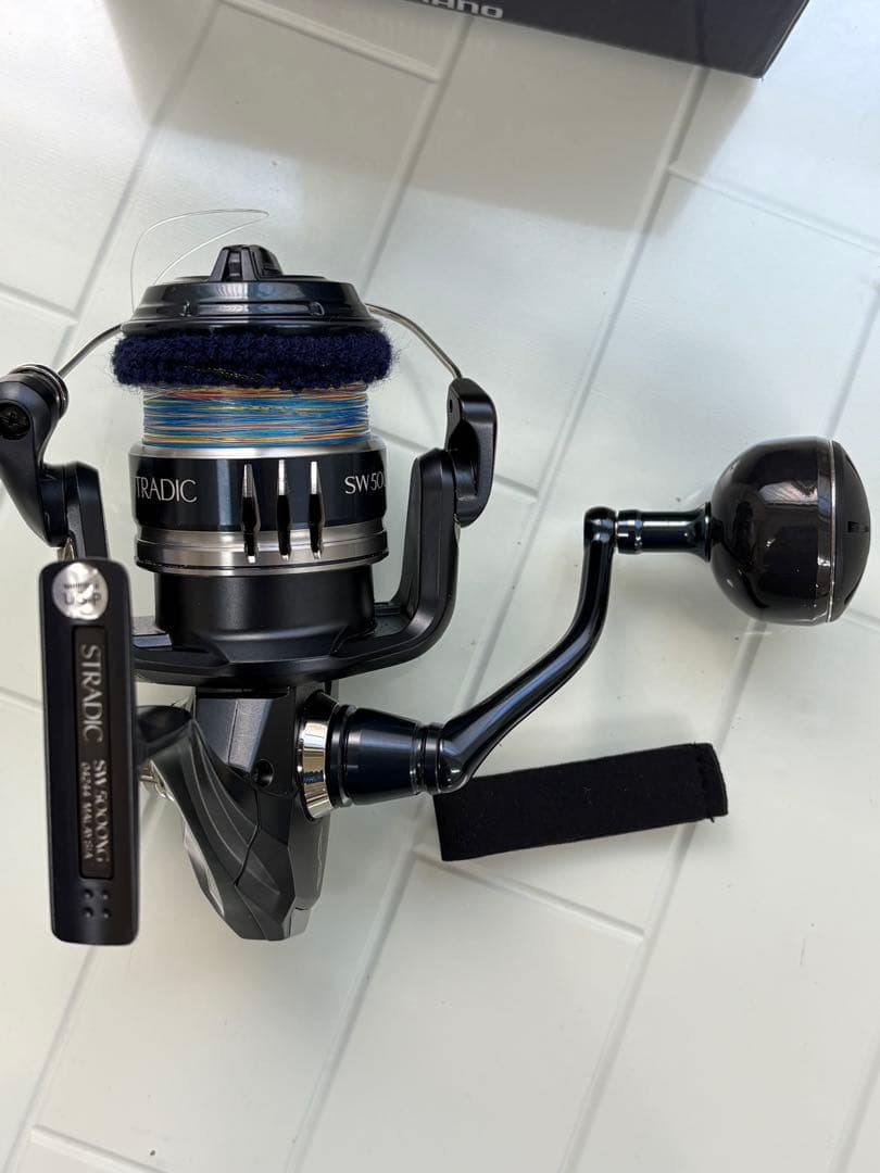 SW 5000XG スピニングリール ブラック