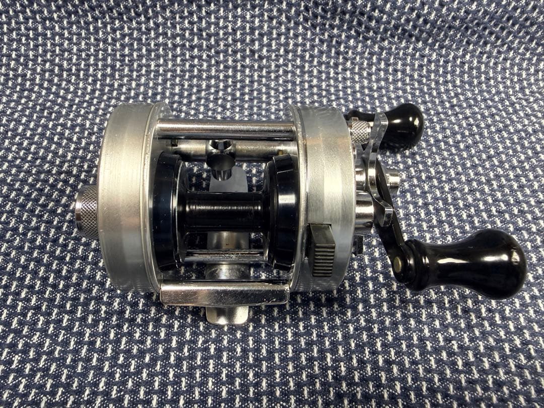 【11/1まで値下中】AbuGarcia Ambassadeur 2500c
