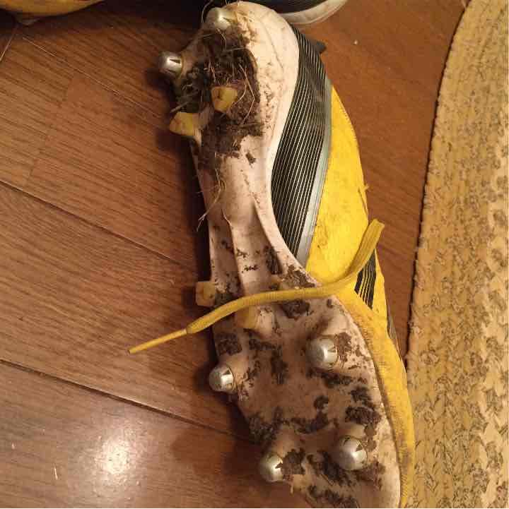アディゼロF50