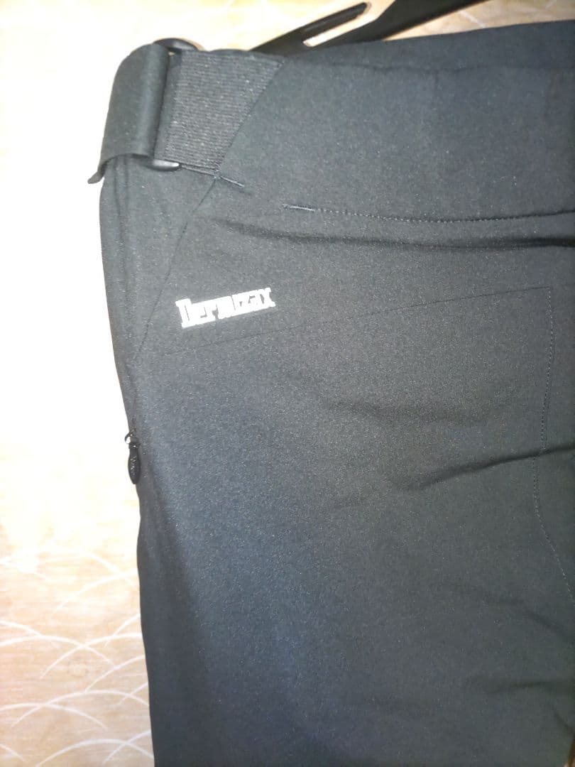 タグ無し未使用保管品 25モデル DESCENTE S.I.O PANTS