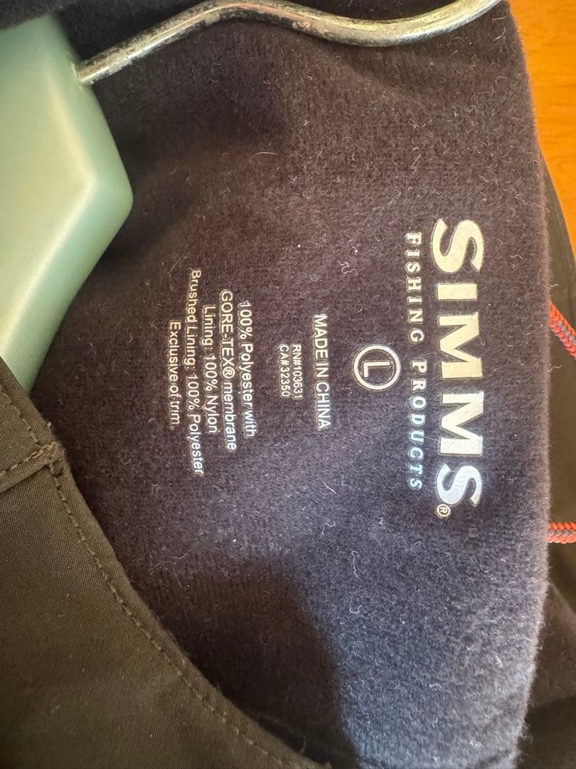 SIMMS シムス　ゴアテックス　ジャケット　サイズL ブラック(黒)