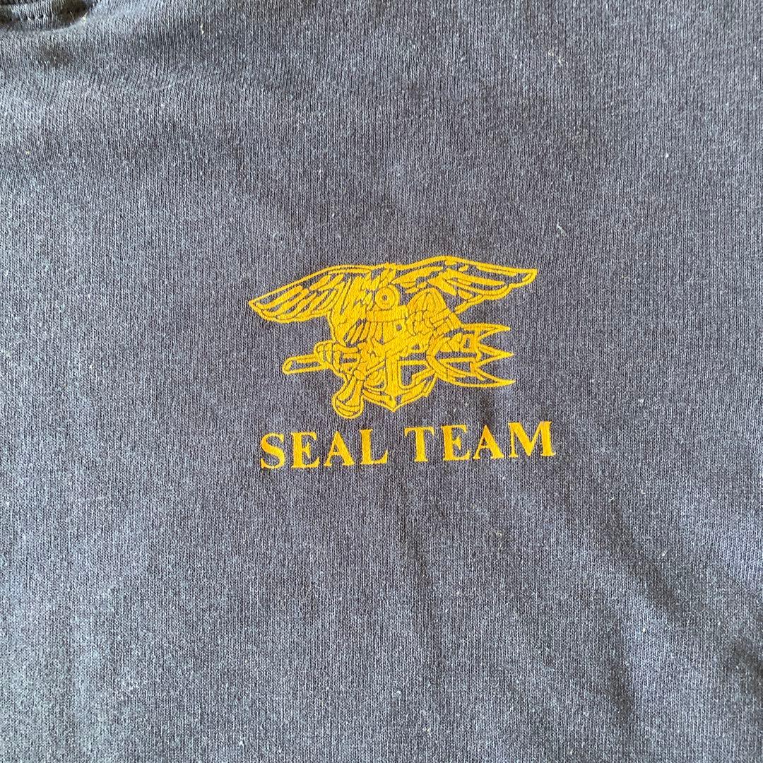 SEAL TEAMロゴのネイビーTシャツ