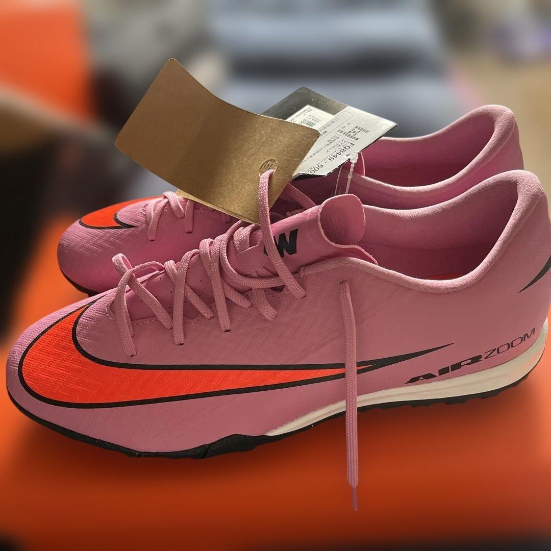 新品タグ付き　Nike ズームヴェイパー16アカデミーTF ￼27cm