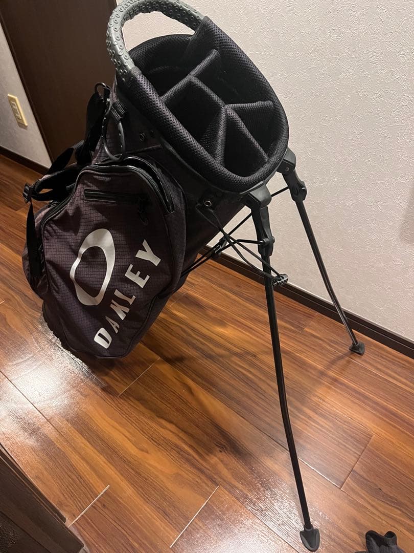 OAKLEY ブラック キャディバッグ