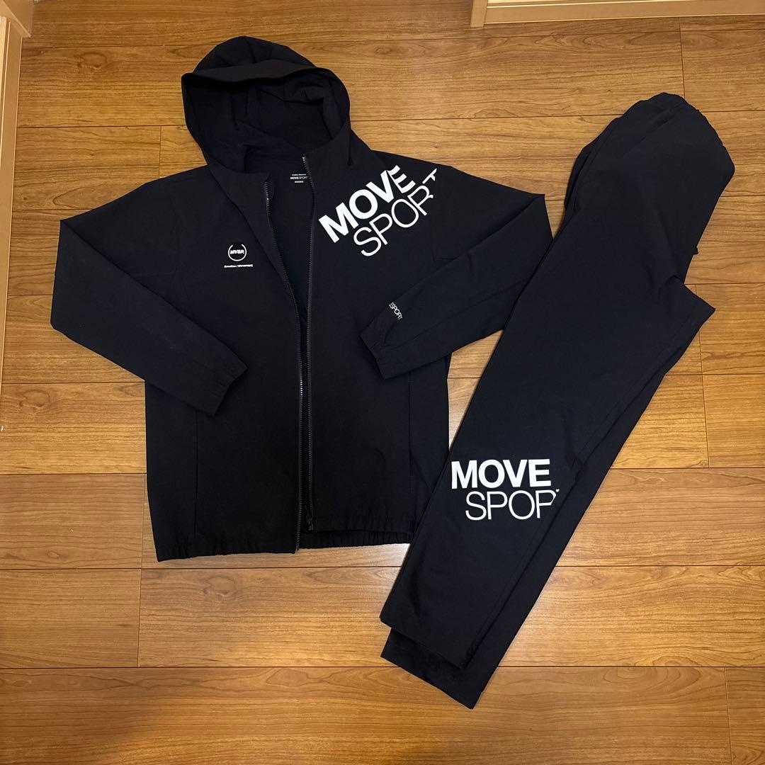 Move Sport デサントフード付黒色ジャージセット上Mサイズ＆下Lサイズ