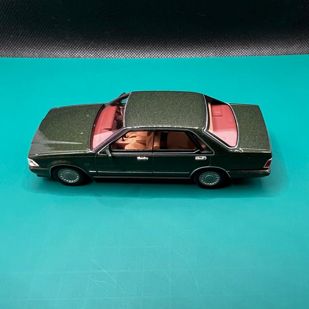 グロリア1988 トミカリミテッドヴィンテージ ネオ43 LV-N43 23a