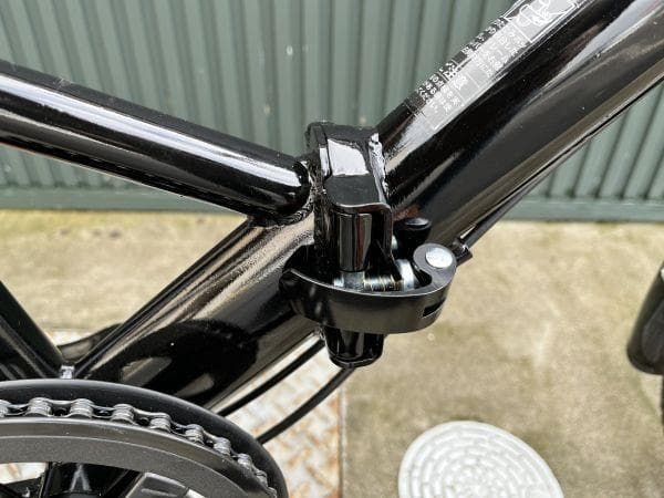 組立済み・未使用新品・折りたたみ自転車 24インチ ブラック・引き取り限定