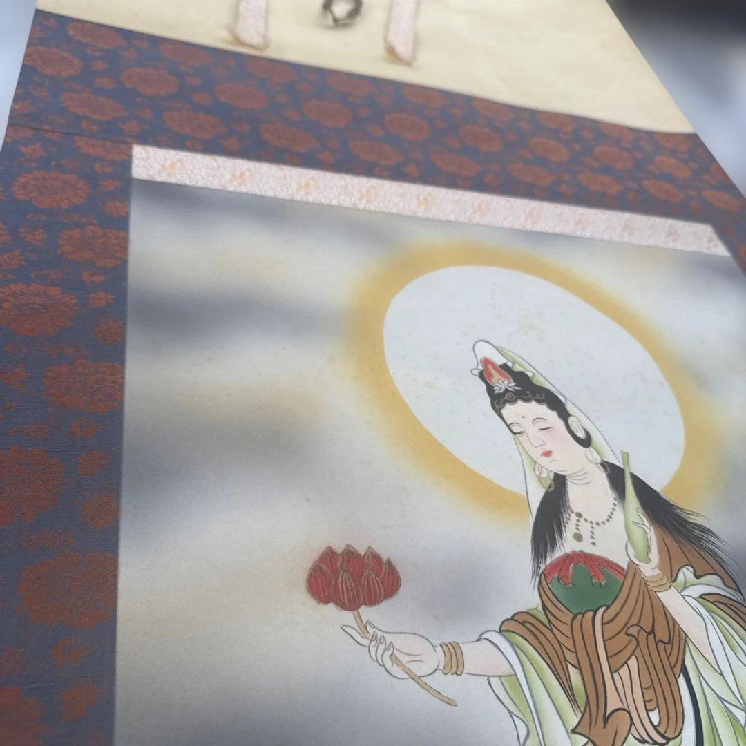 掛轴 紫雲龍雲聖觀音 美品 軸裝絹本掛軸 希少品 箱付