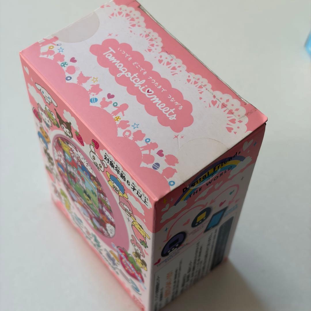 【新品・未開封】たまごっち みーつ サンリオver. ピンク