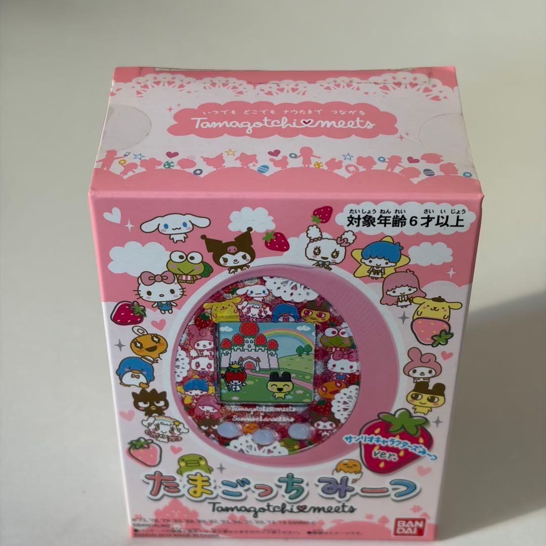 【新品・未開封】たまごっち みーつ サンリオver. ピンク