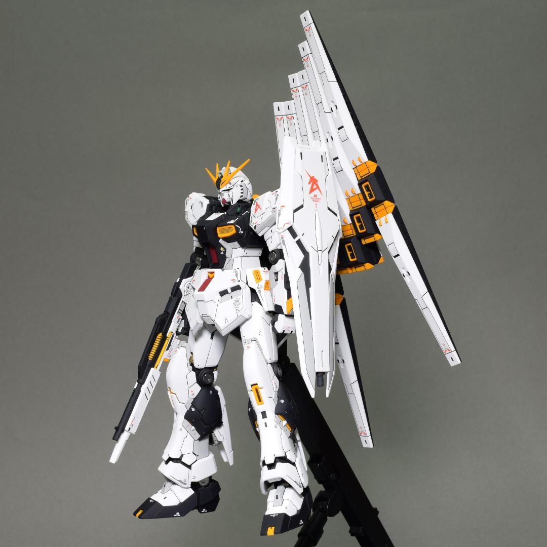塗装済み完成品 RGニューガンダム