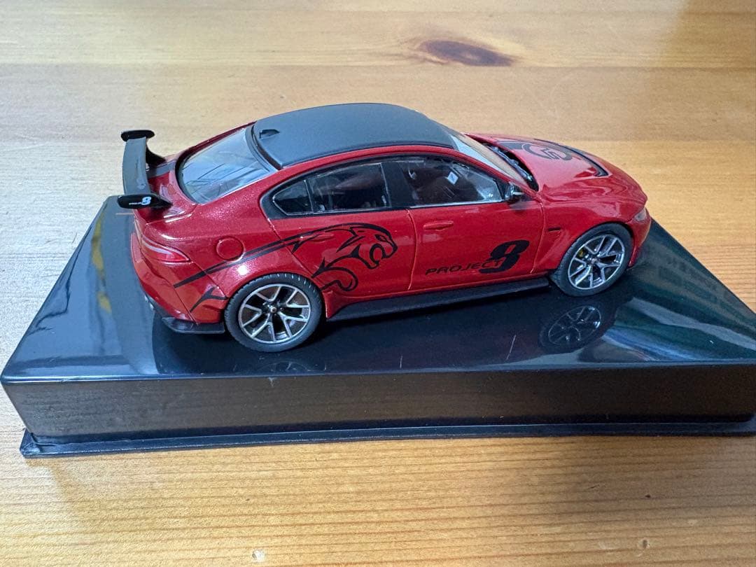ミニカー 1/43 Jaguar XE SV Project 8 2017