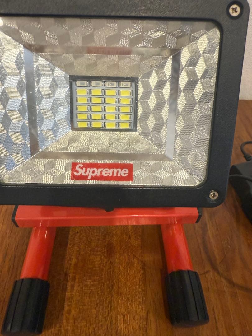 Supreme Cordless Flood Light ライト　シュプリーム