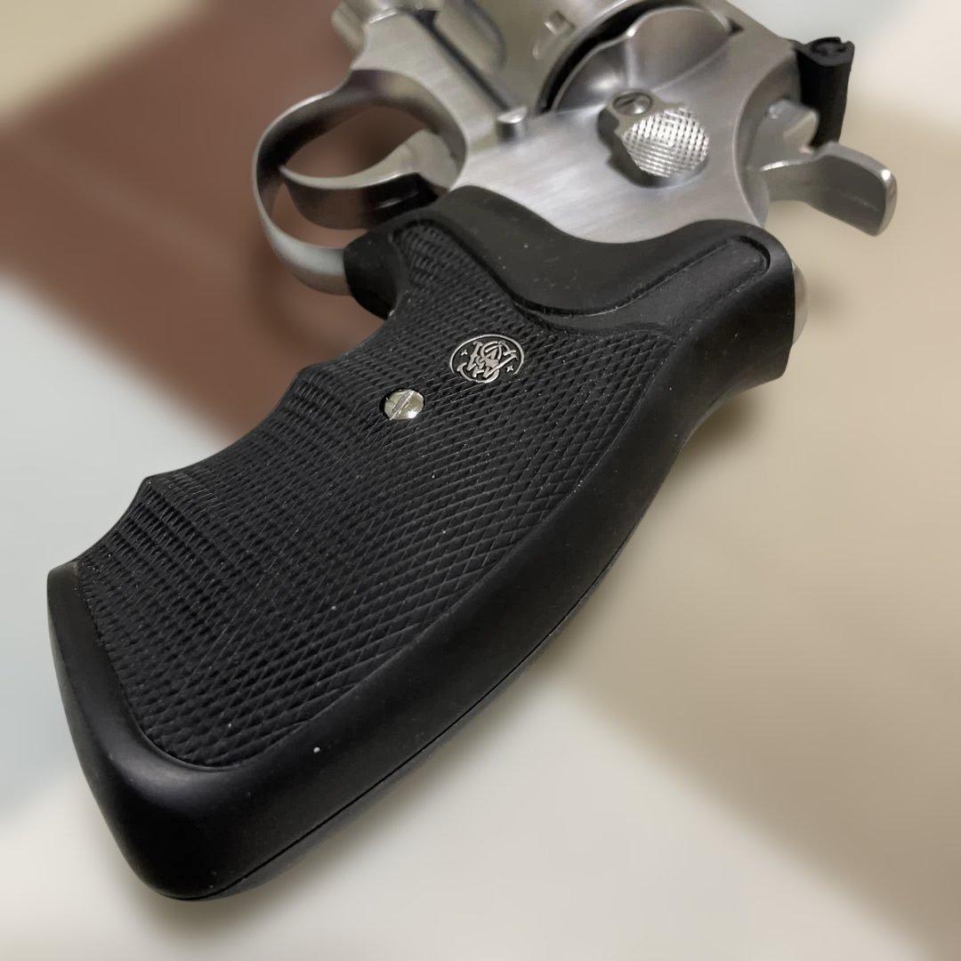 Smith & Wesson シルバーガスリボルバー（プラスチック製日本製）2