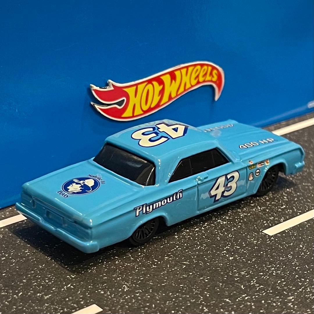 ホットウィール '64 プリマス ベルベディア リチャードペティ
