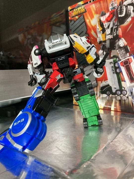特装戦隊　デカレンジャー　バンダイ　スーパーロボット超合金