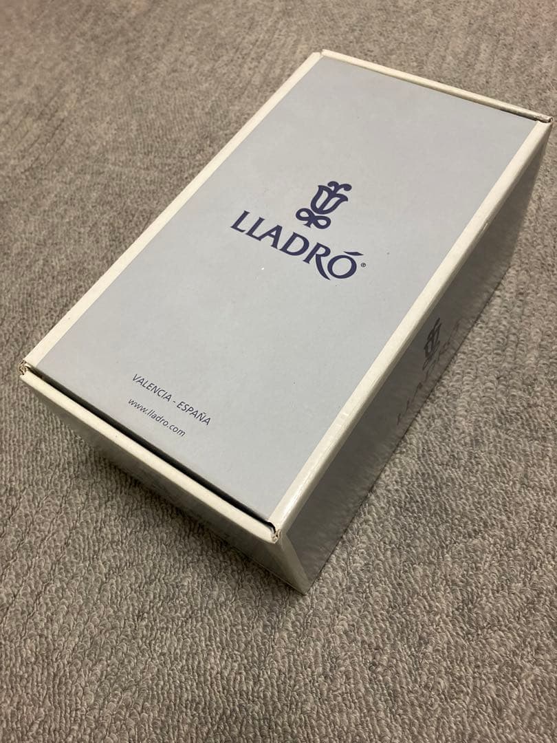 LLADRO リヤドロ No.6826『可愛いお友達』