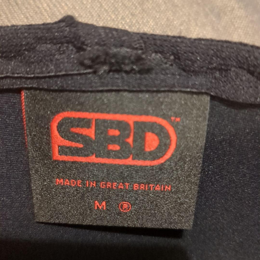 【美品】ＳＢＤニースリーブ　Ｍサイズ　試着のみ