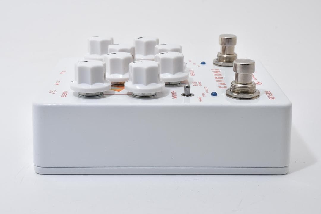 新品 未使用 Keeley Electronics Caverns V2