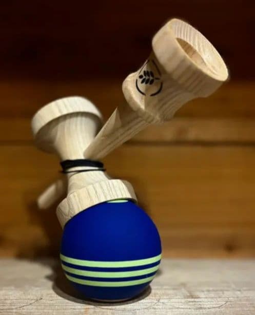スポーツトイ・アクショントイ Cereal kendama Navy Lime Trinity Shape