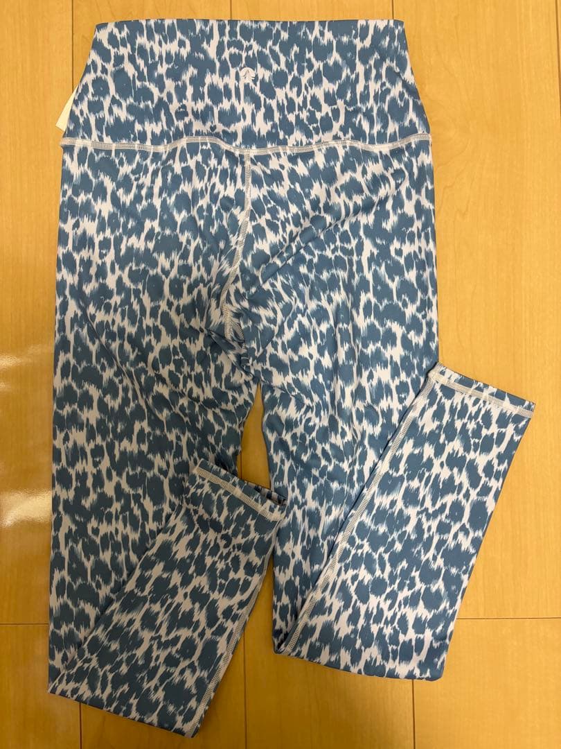 スカラ⭐︎新品　ヨガパンツ　Ｓ