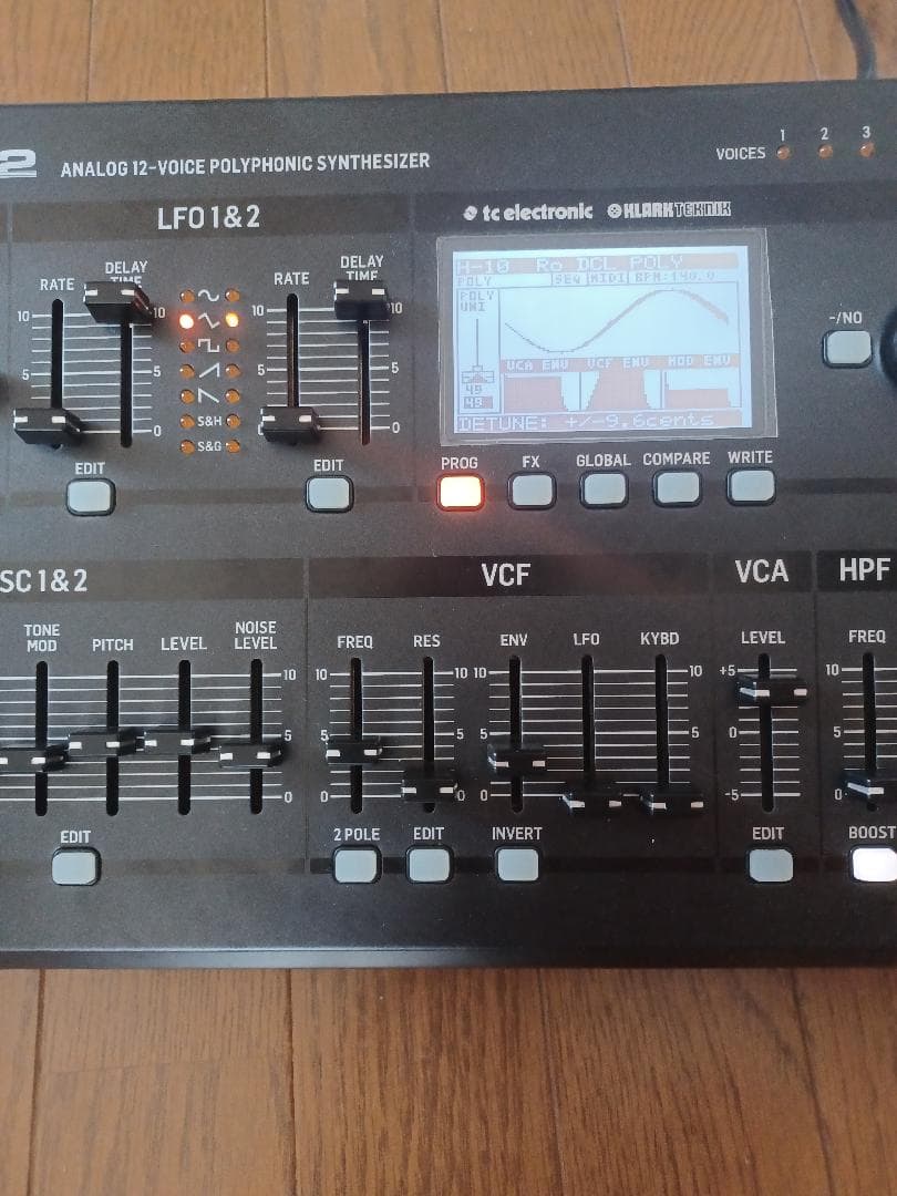 鍵盤楽器 Behringer Deepmind 12D