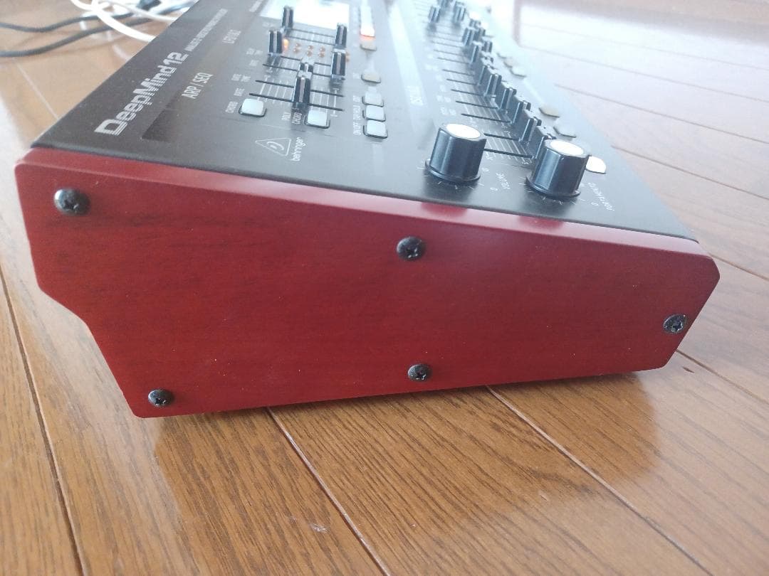 鍵盤楽器 Behringer Deepmind 12D