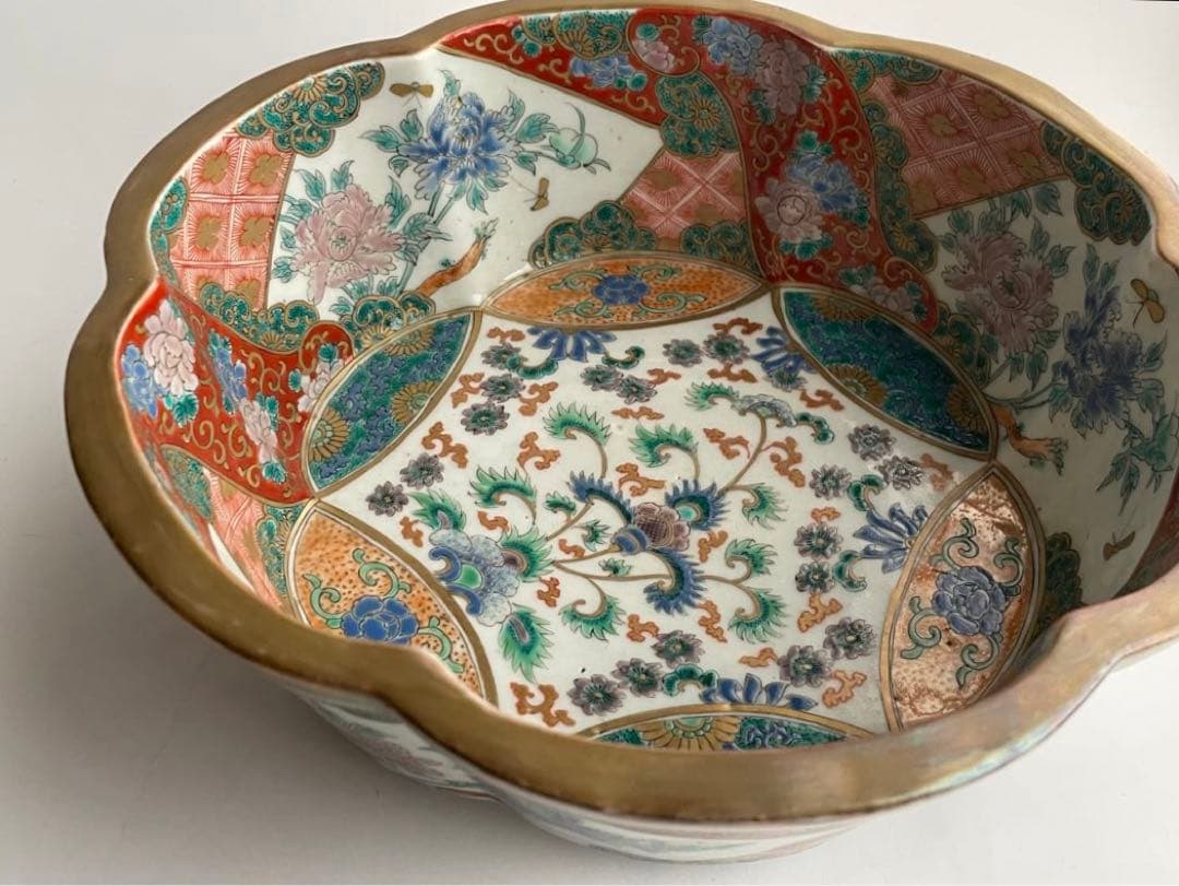 骨董　アンティーク　古伊万里　金襴手　色絵　芙蓉　蝶々　輪花縁　鉢　深鉢　菓子鉢
